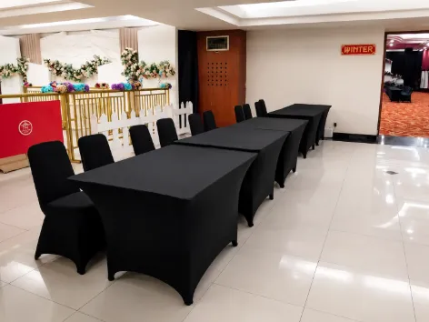 Sewa Cover Stretch Meja Kotak Jakarta