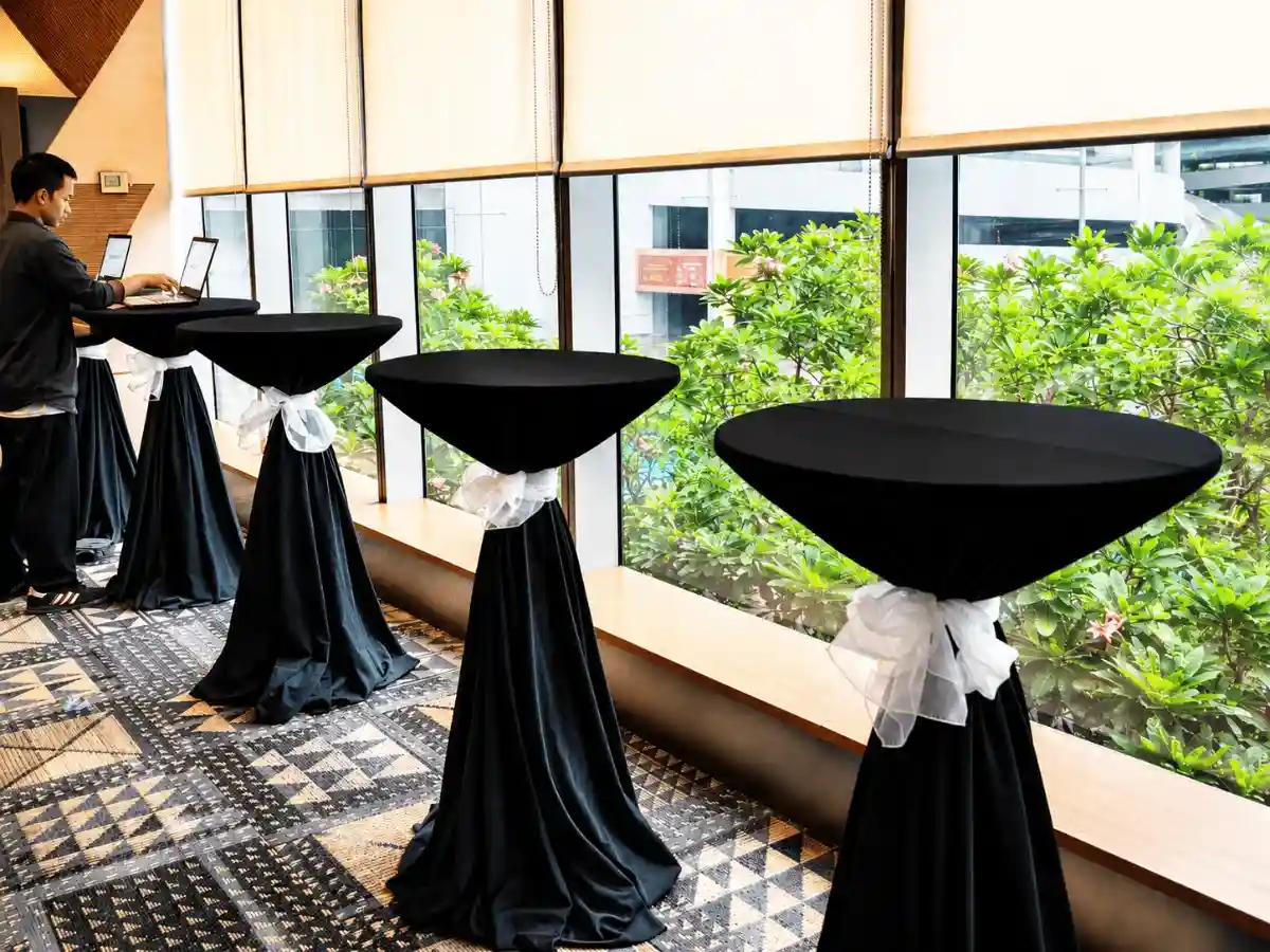 Sewa Meja Barstool Cover Hitam Jakarta