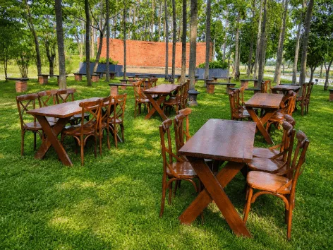 Sewa Meja Taman Besar Jakarta
